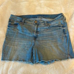 Women’s Seven7 Jean Rhinestones STAR shorts size 14